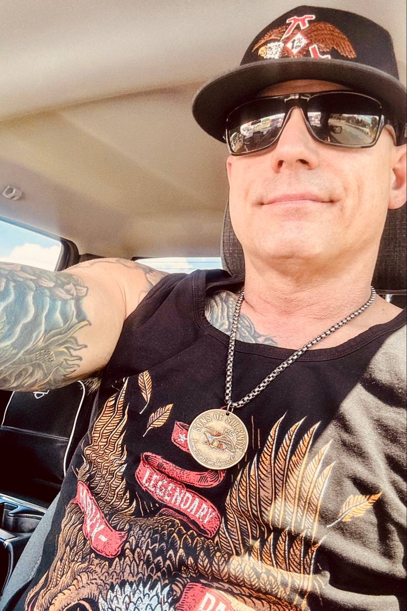96289623 7487 medium large