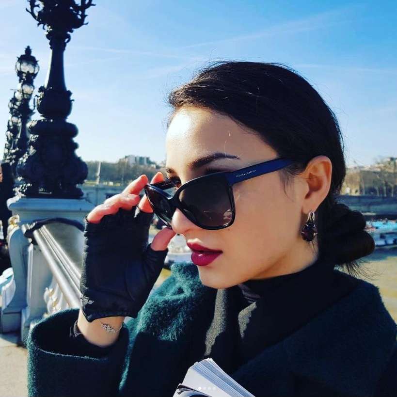 77487695 2372 medium large