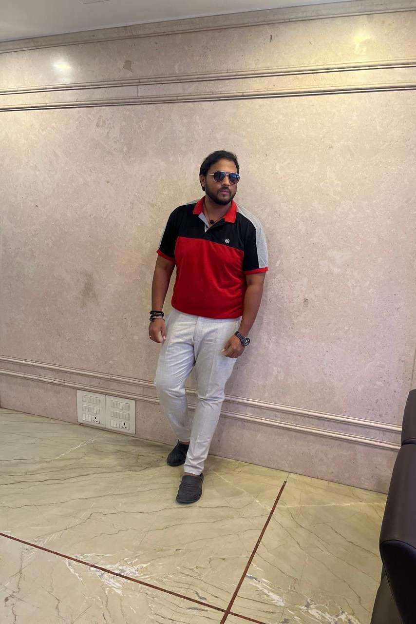 90394874 4565 medium large