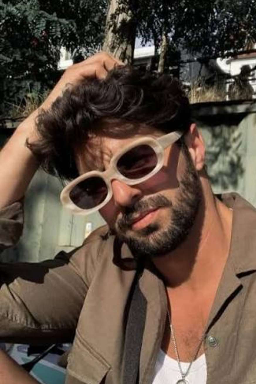 90104537 9465 medium large