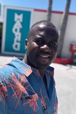 The Incredible 's photo