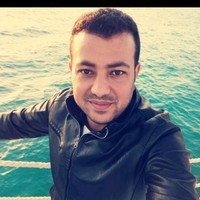 كبير وعريض 's photo