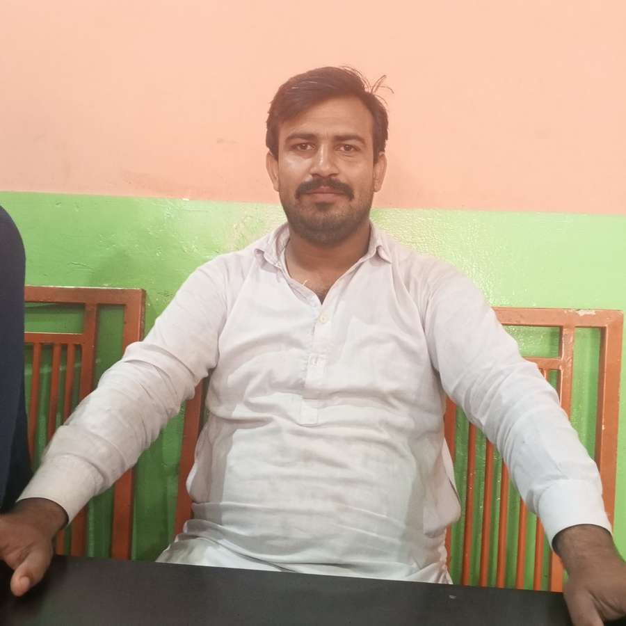 85647407 4127 medium large