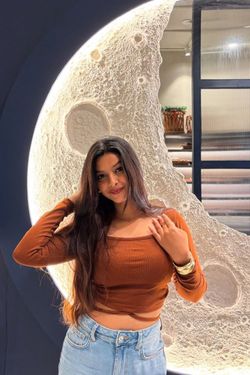 Priya 's photo