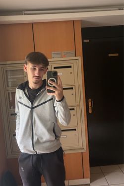 Theo's photo