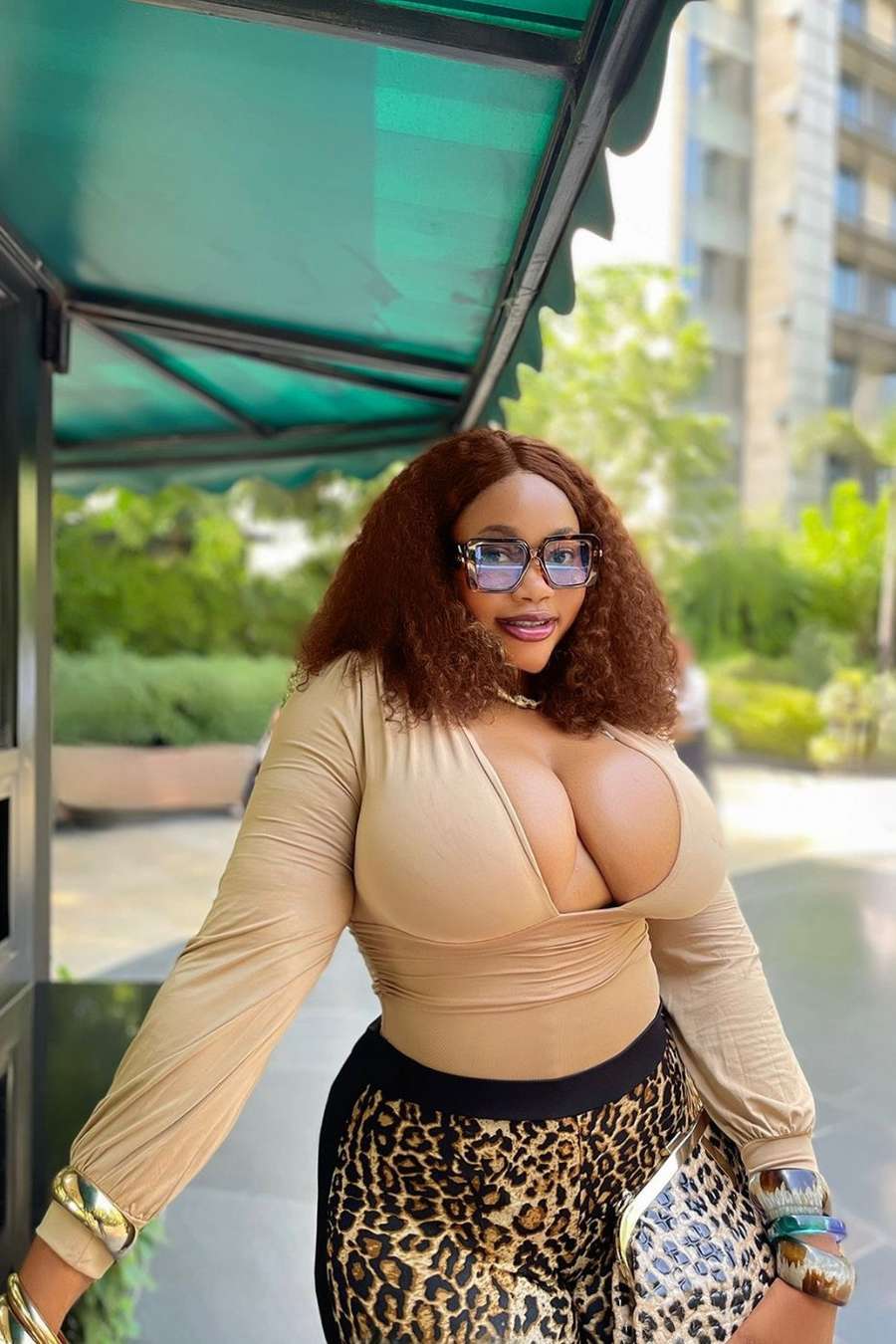 89936634 7642 medium large