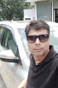 Ronit's photo