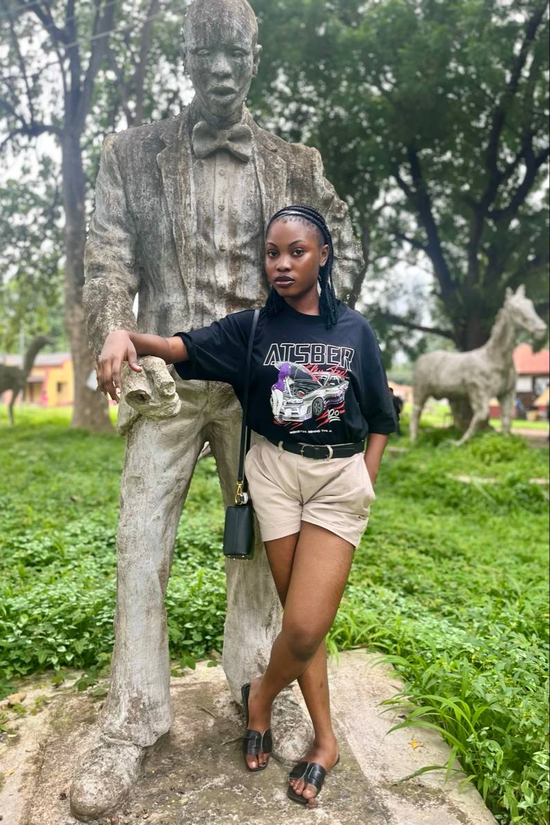 89047882 4212 medium large