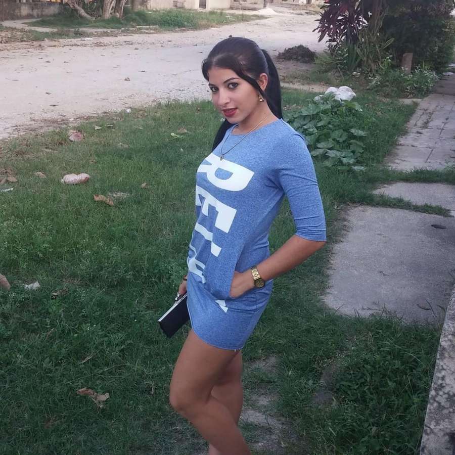 87724949 753 medium large