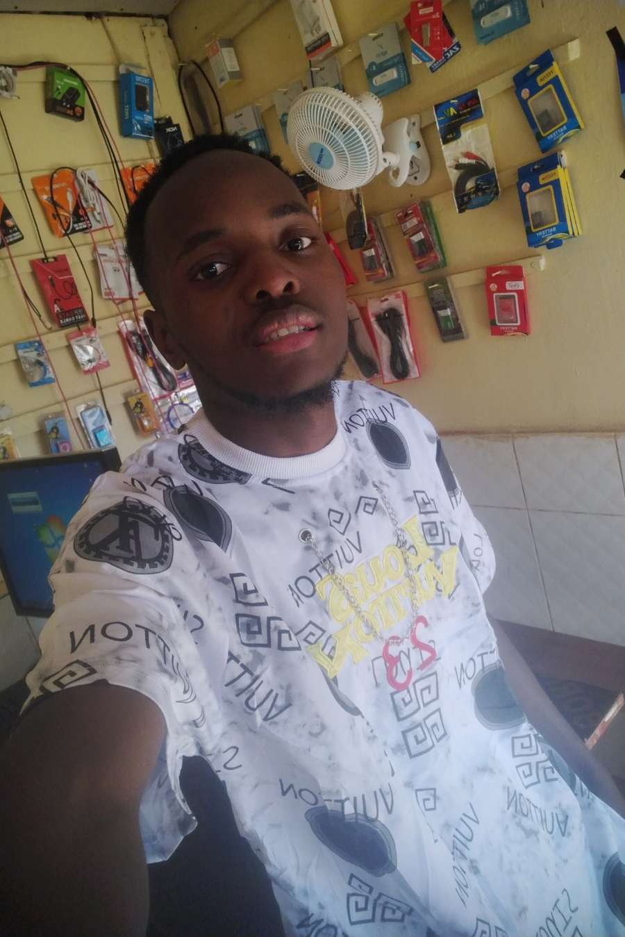 89526924 7024 medium large