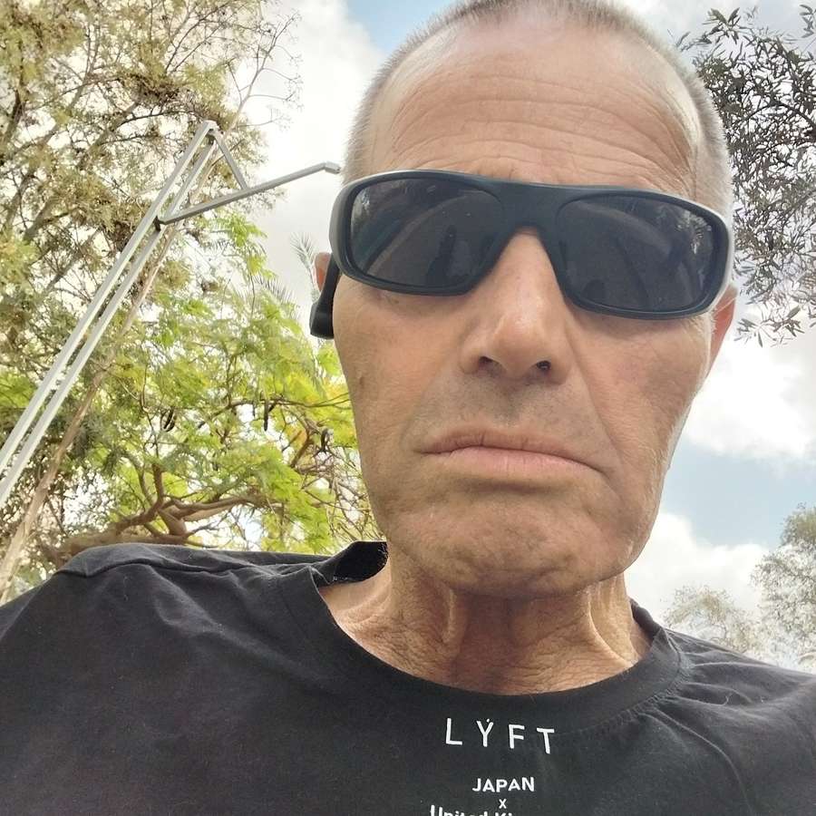 76280577 7685 medium large