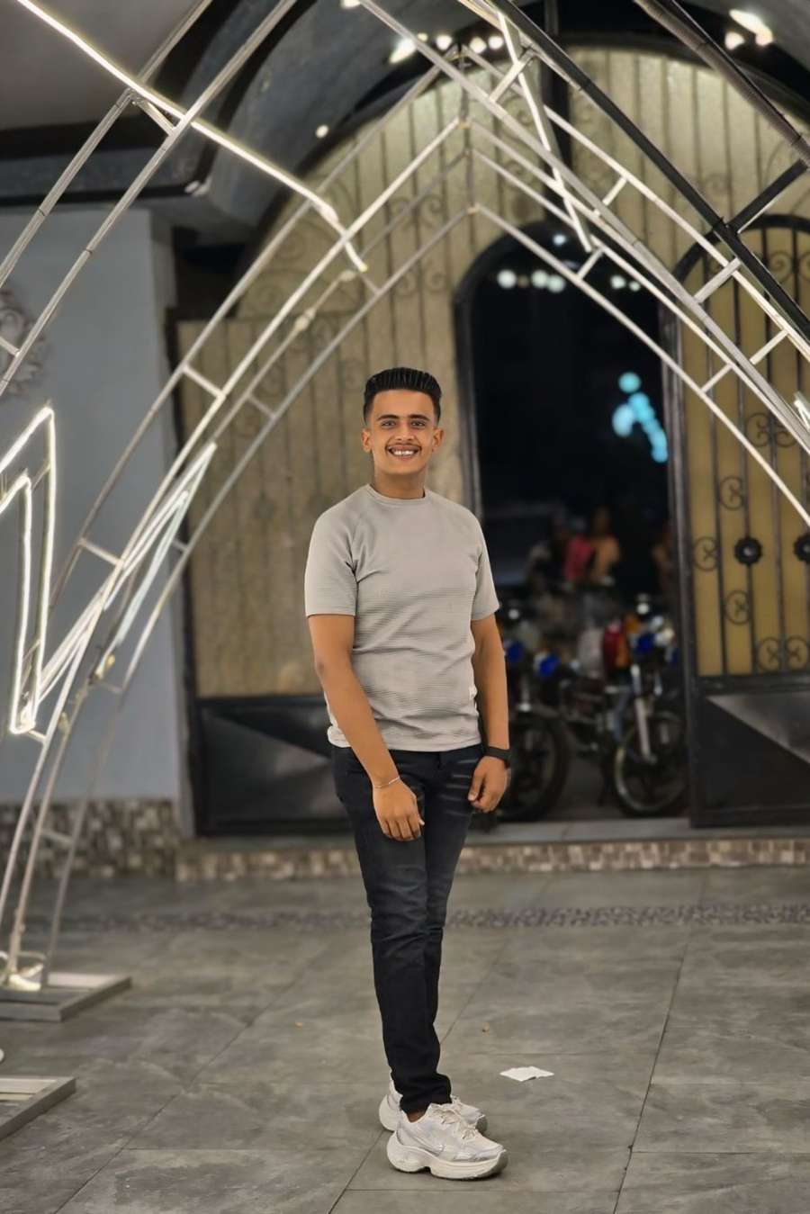 89489755 7644 medium large