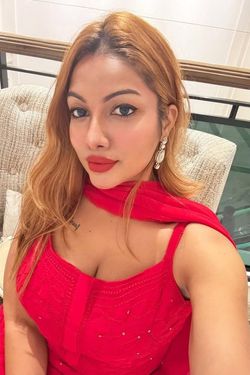 Udita chaudhary's photo