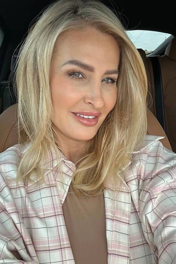 88840697 9854 medium large