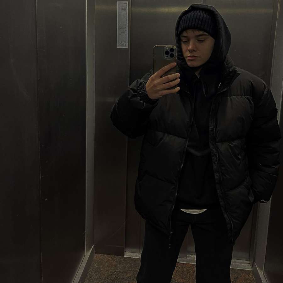 78189304 7149 medium large