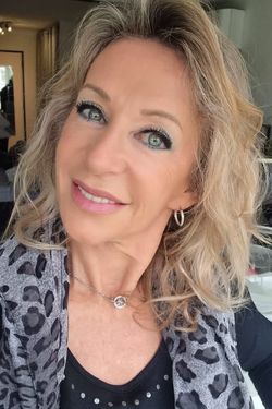 Risa Stephanie's photo