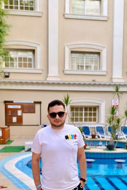 Mahmoud Elhelw's photo