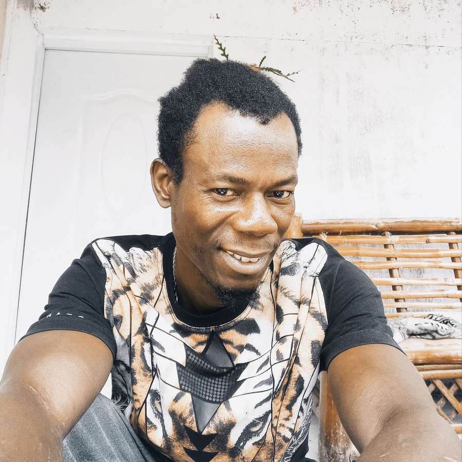 85764686 9913 medium large