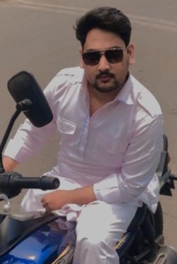 Ashish Sharma's photo