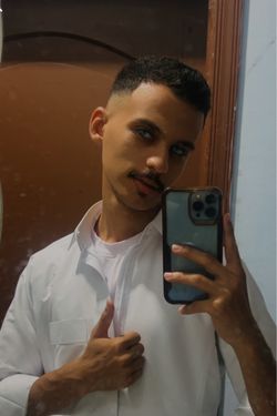 عزوز's photo