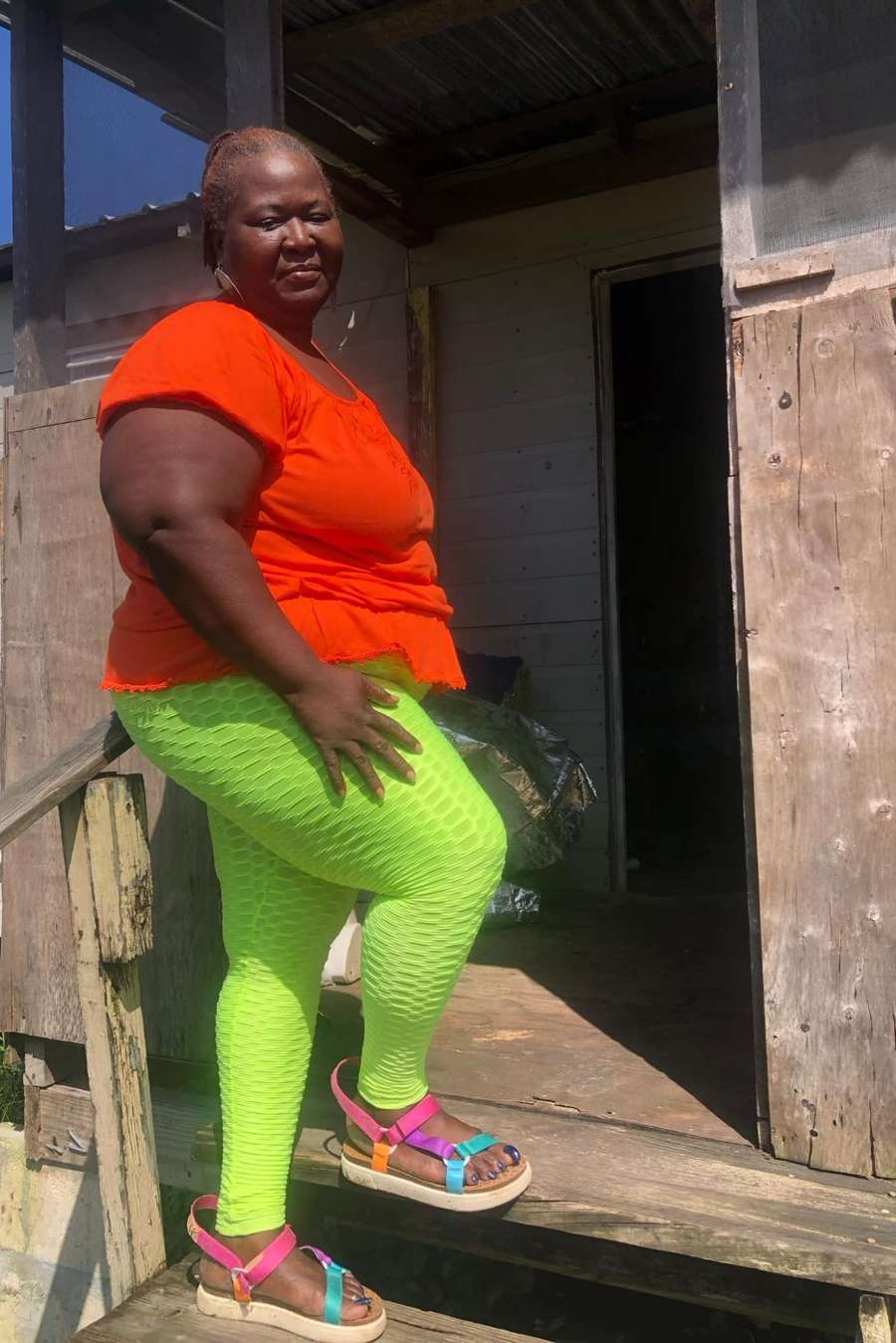 69113653 9933 medium large