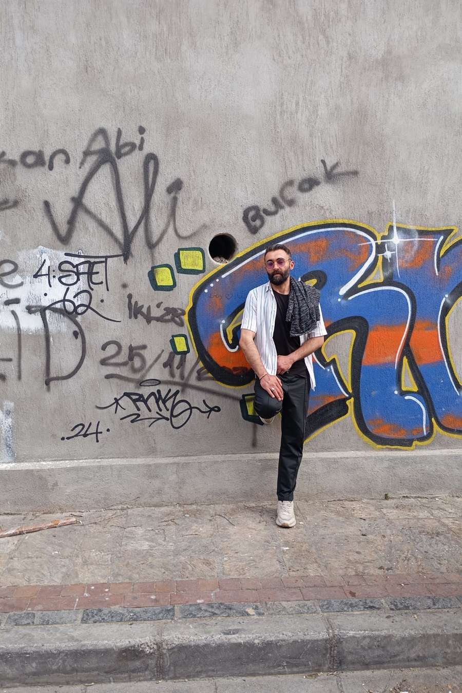 90065366 728 medium large