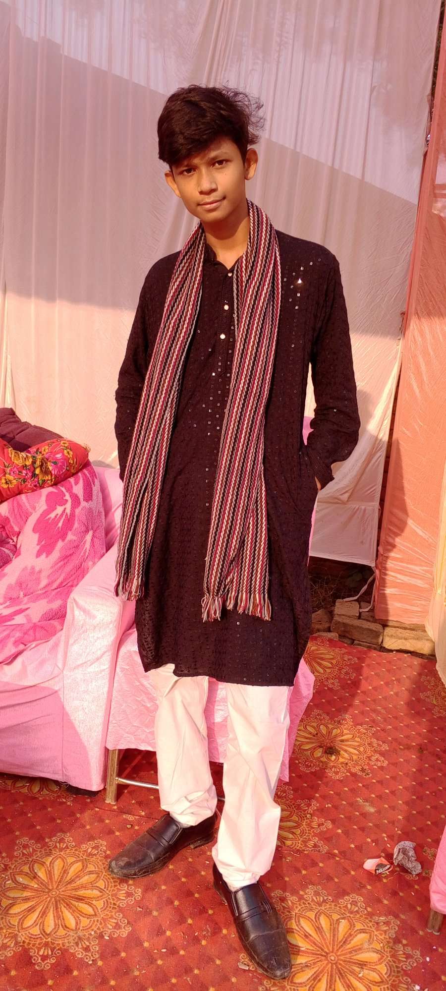84319487 1229 medium large