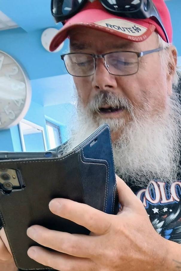 21857390 2472 medium large