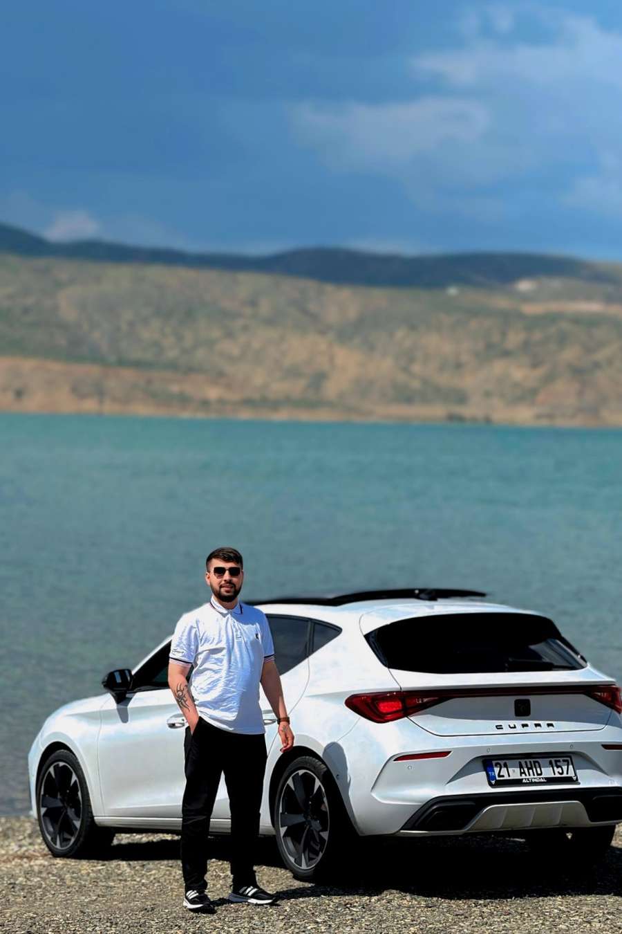 89124376 8876 medium large