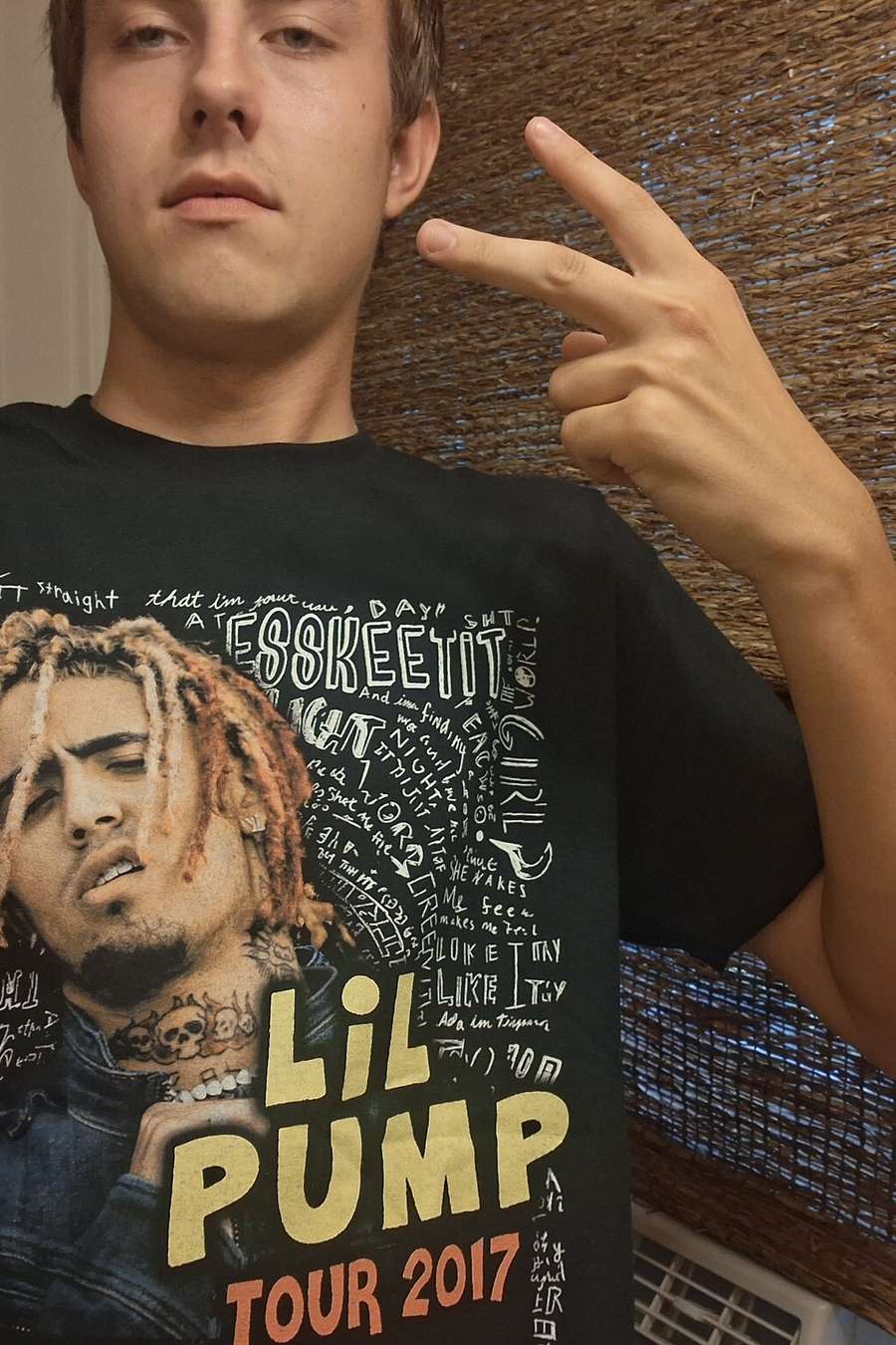 95489953 8423 medium large