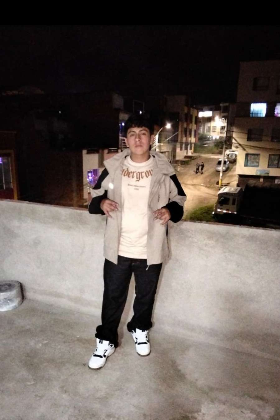 91557782 716 medium large