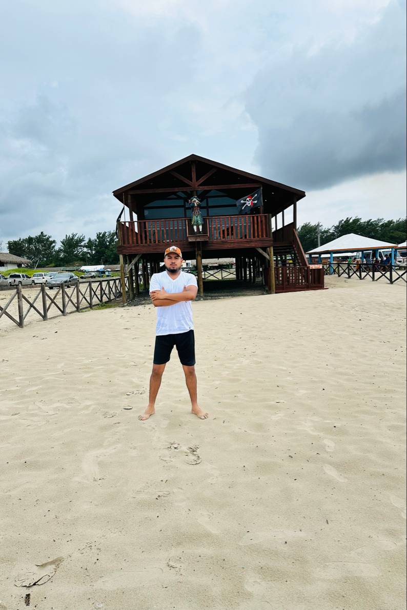 89072568 1030 medium large