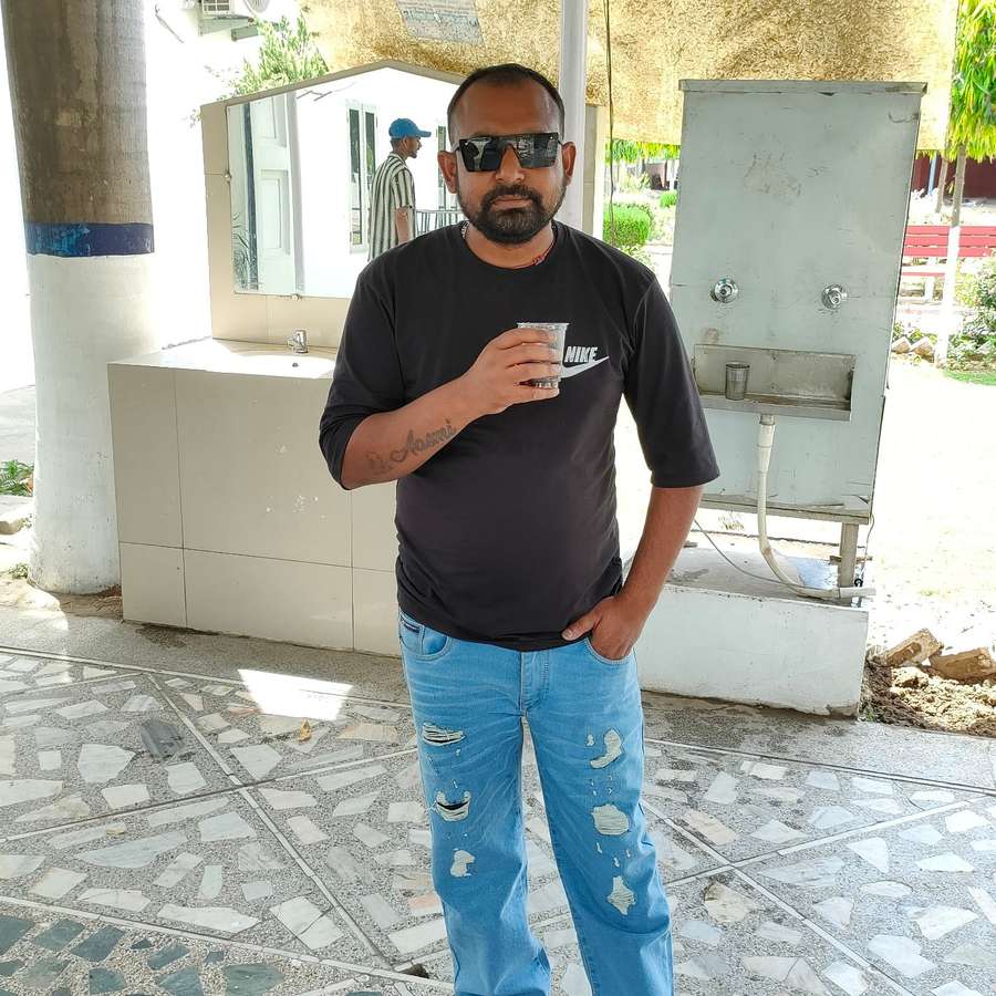 48673785 3815 medium large