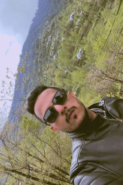 Azhar Abbasi's photo