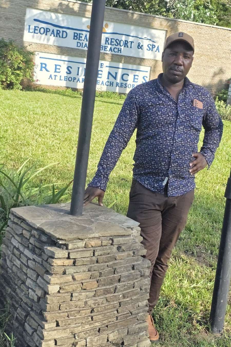 90382539 8503 medium large