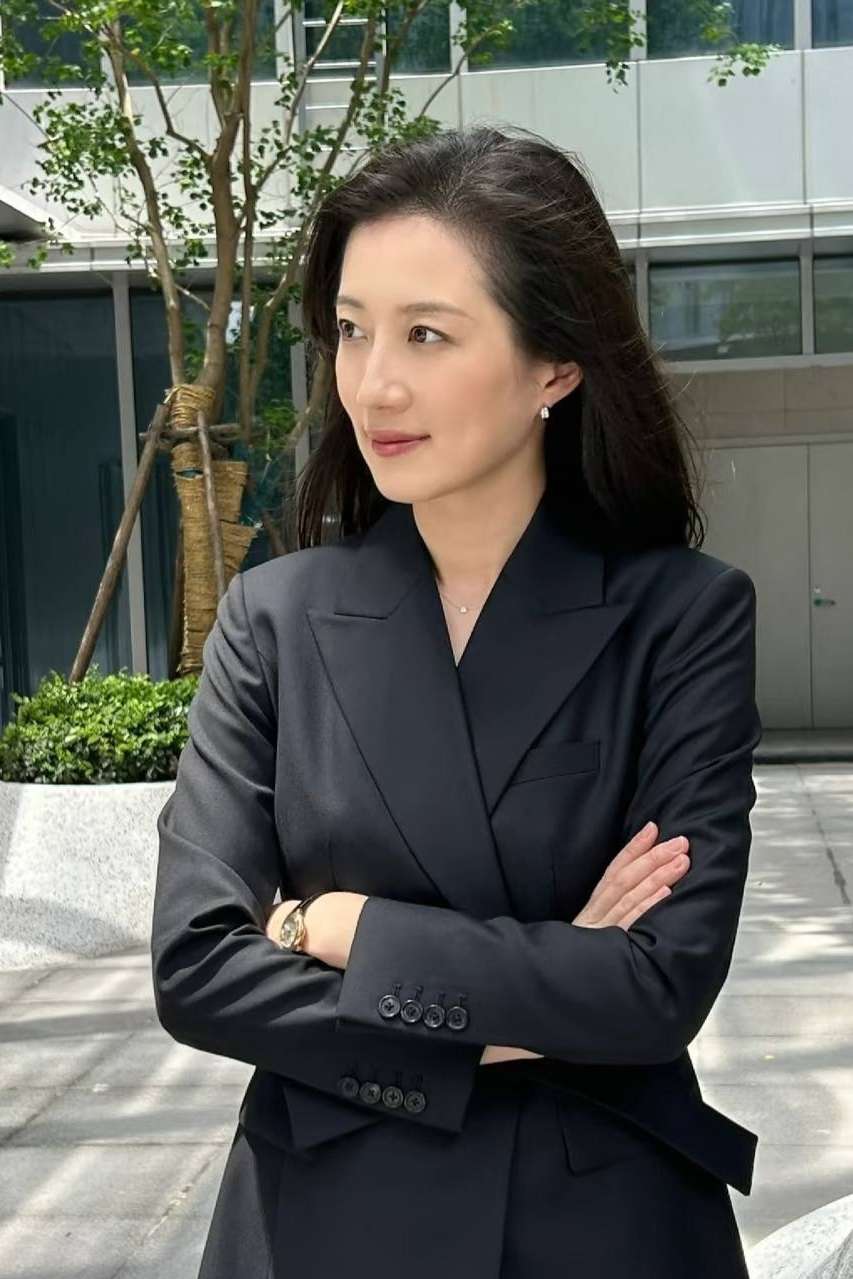 93122753 2404 medium large