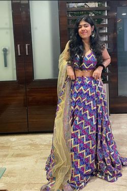 Aayushi 's photo