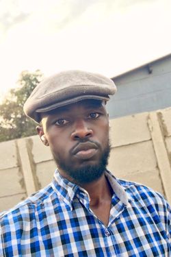 Reggie P Muza's photo