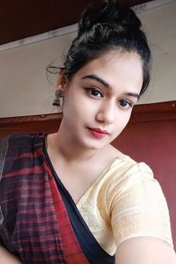 Poonam's photo