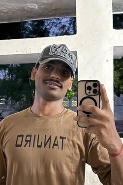 Mahi 's photo