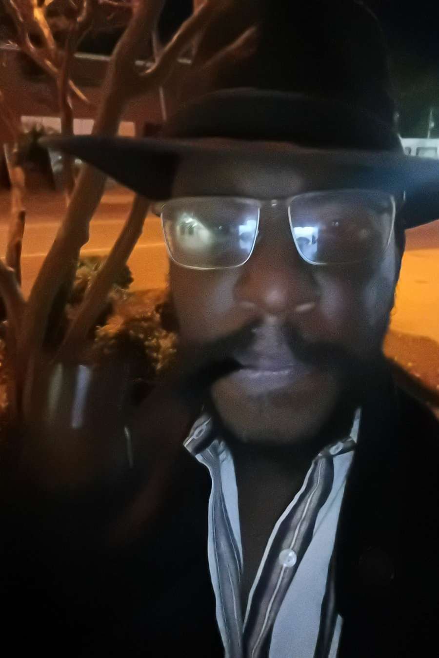 90181123 1653 medium large